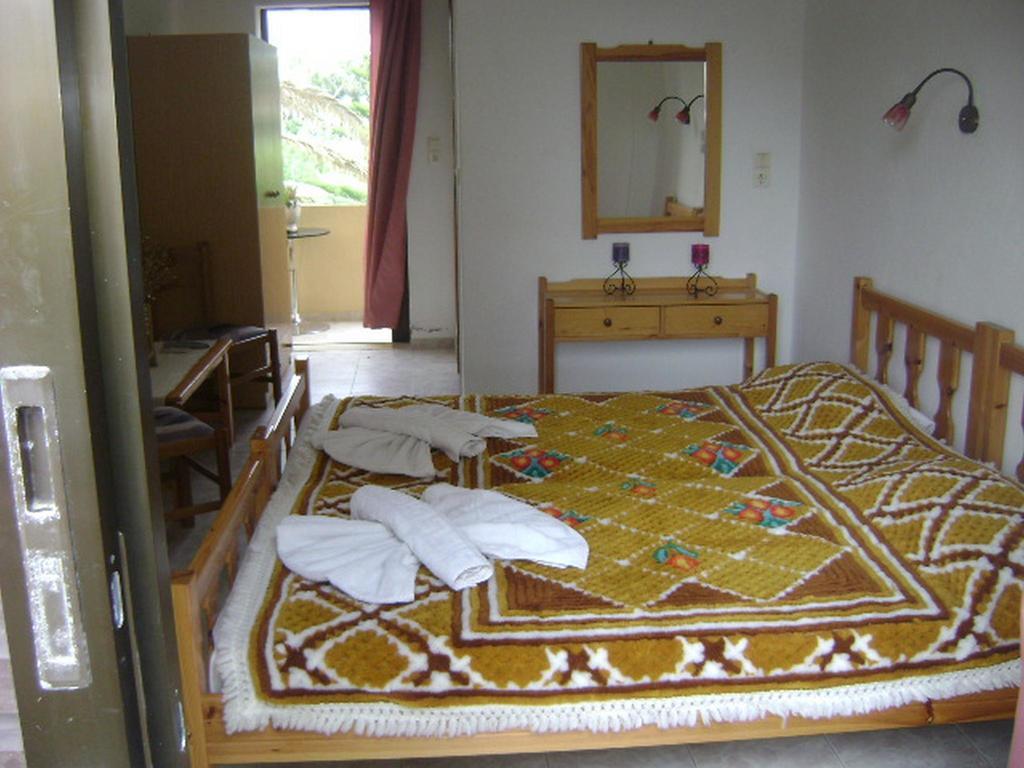 Adonis Beach Hotel Ираклион Экстерьер фото