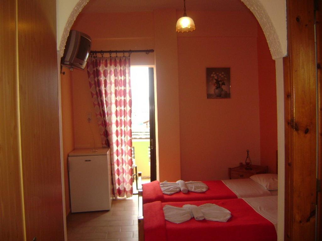 Adonis Beach Hotel Ираклион Экстерьер фото