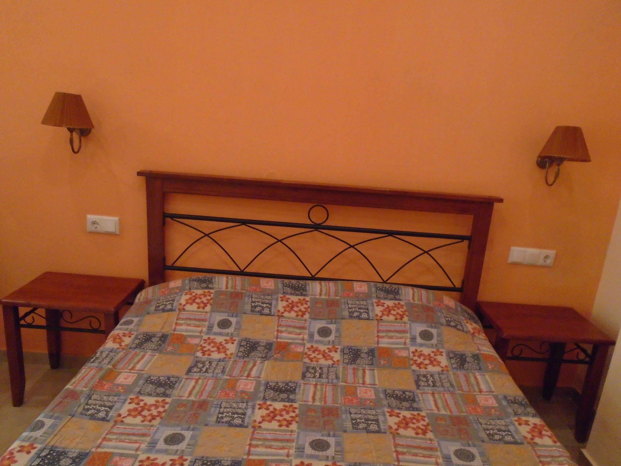 Adonis Beach Hotel Ираклион Экстерьер фото