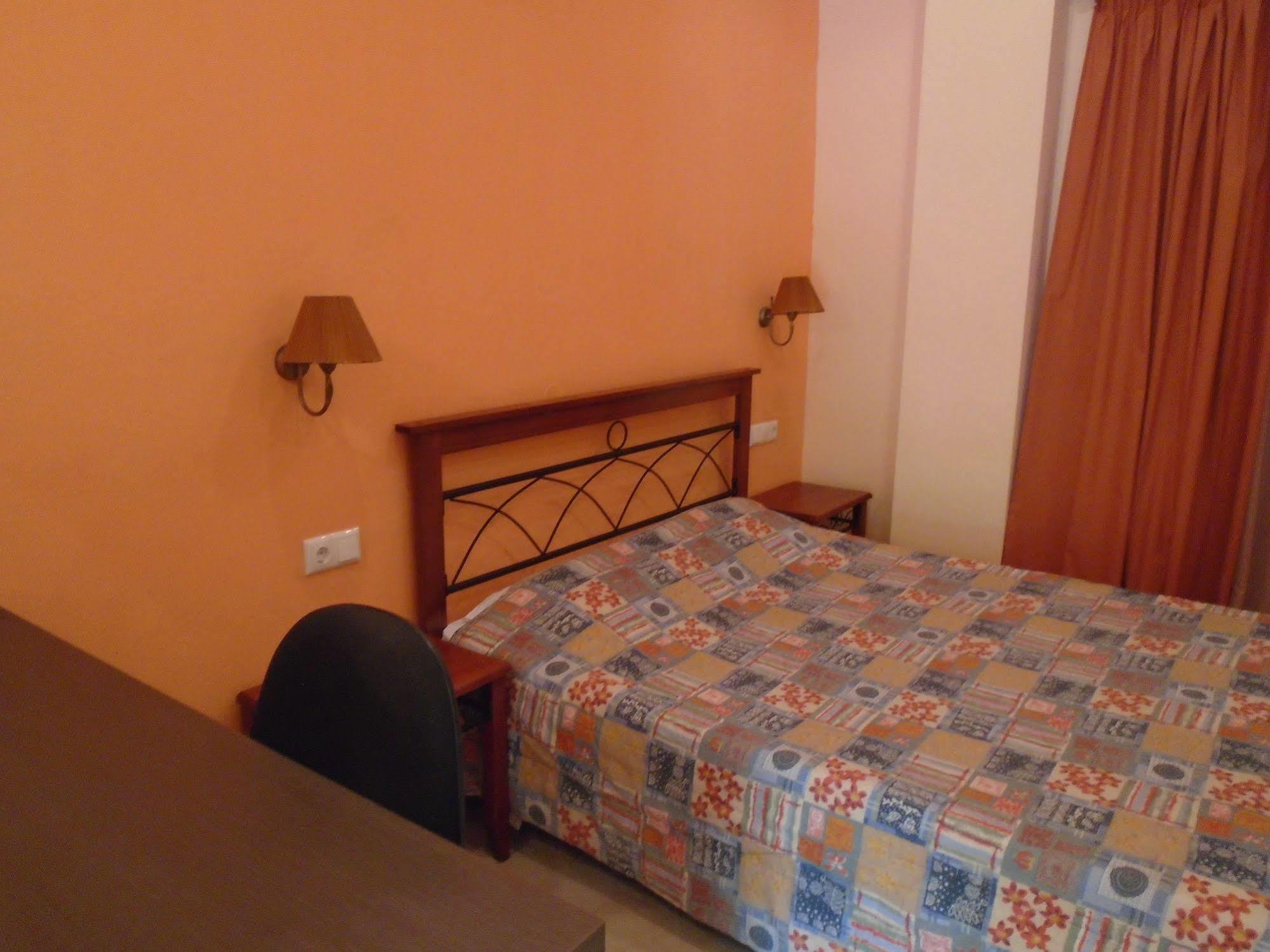 Adonis Beach Hotel Ираклион Экстерьер фото